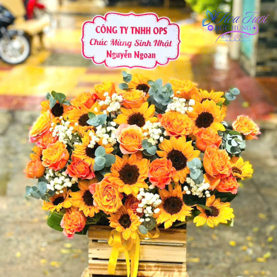 Giỏ Hoa Chúc Mừng Đẹp GH032